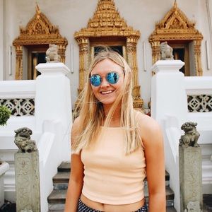 Meet your Posher, Ally